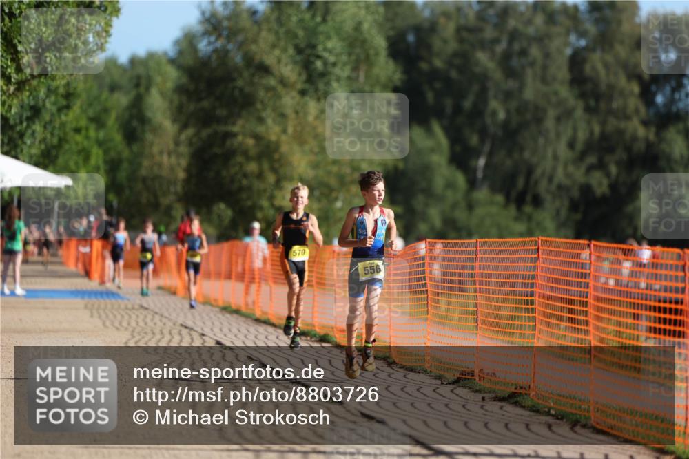 07.09.2025 - 19. Norderstedt Triathlon Michael Strokosch http://msf.ph/oto/8803726 07.09.2025 09:43:16 Laufen 556, 570 meine-sportfotos.de
