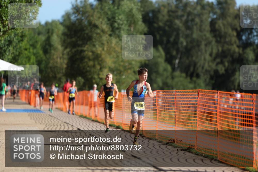 07.09.2025 - 19. Norderstedt Triathlon Michael Strokosch http://msf.ph/oto/8803732 07.09.2025 09:43:16 Laufen 556, 570 meine-sportfotos.de