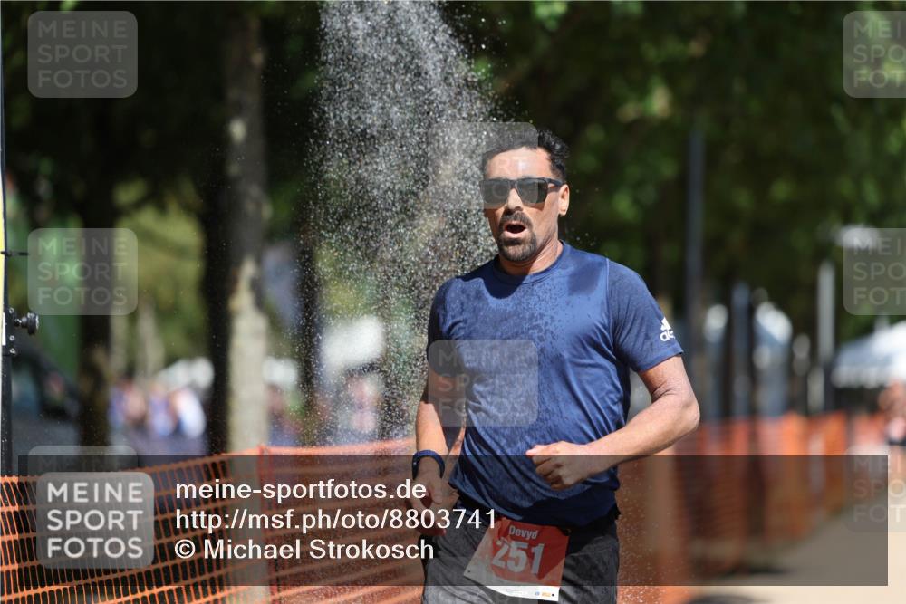 07.09.2025 - 19. Norderstedt Triathlon Michael Strokosch http://msf.ph/oto/8803741 07.09.2025 12:35:13 Laufen 251, 838 meine-sportfotos.de