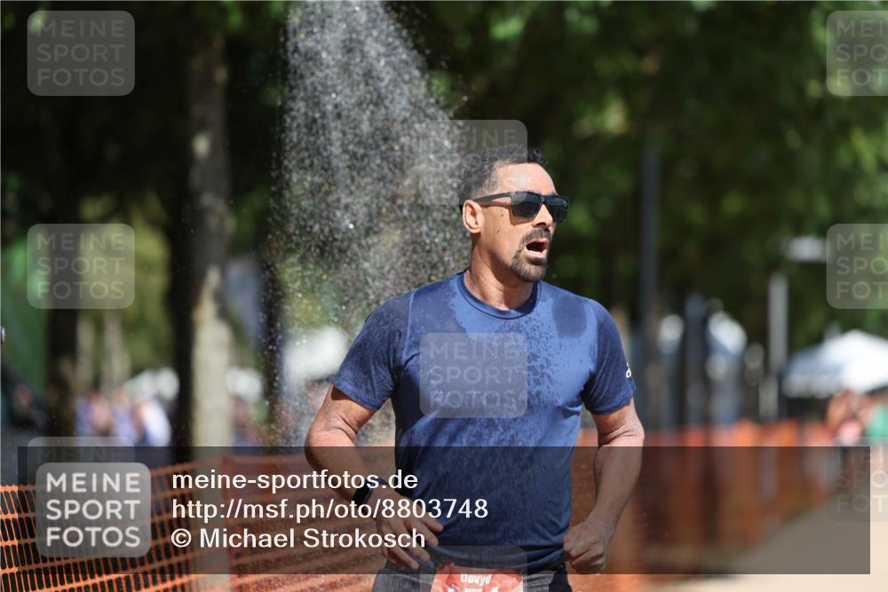 07.09.2025 - 19. Norderstedt Triathlon Michael Strokosch http://msf.ph/oto/8803748 07.09.2025 12:35:13 Laufen 251, 838 meine-sportfotos.de