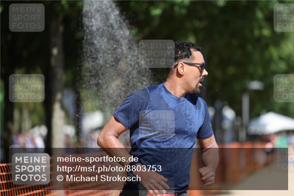 07.09.2025 - 19. Norderstedt Triathlon Michael Strokosch http://msf.ph/oto/8803753 07.09.2025 12:35:13 Laufen 251, 838 meine-sportfotos.de