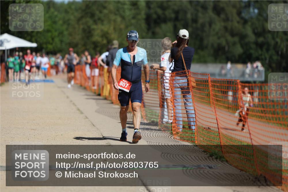07.09.2025 - 19. Norderstedt Triathlon Michael Strokosch http://msf.ph/oto/8803765 07.09.2025 12:35:19 Laufen 807, 845 meine-sportfotos.de