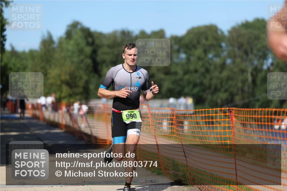 07.09.2025 - 19. Norderstedt Triathlon Michael Strokosch http://msf.ph/oto/8803774 07.09.2025 14:56:13 Laufen 961, 990, 1036 meine-sportfotos.de
