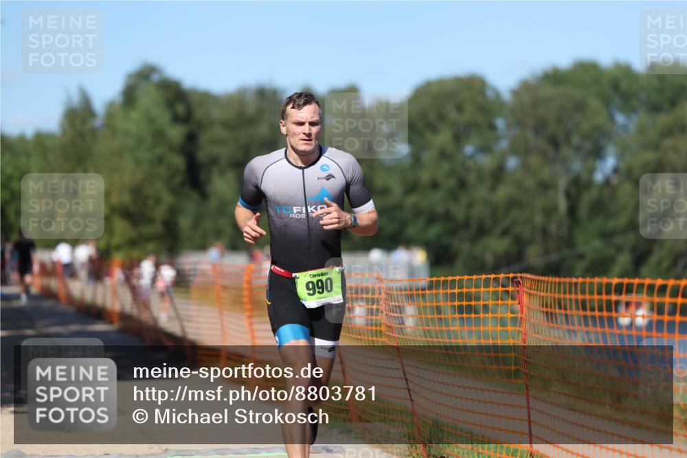 07.09.2025 - 19. Norderstedt Triathlon Michael Strokosch http://msf.ph/oto/8803781 07.09.2025 14:56:13 Laufen 961, 990, 1036 meine-sportfotos.de
