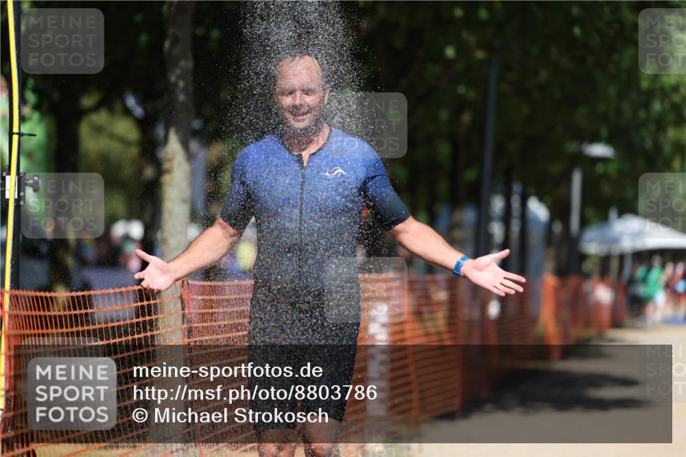 07.09.2025 - 19. Norderstedt Triathlon Michael Strokosch http://msf.ph/oto/8803786 07.09.2025 13:13:24 Laufen 222 meine-sportfotos.de
