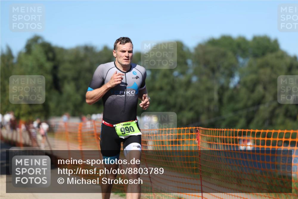 07.09.2025 - 19. Norderstedt Triathlon Michael Strokosch http://msf.ph/oto/8803789 07.09.2025 14:56:14 Laufen 961, 990 meine-sportfotos.de