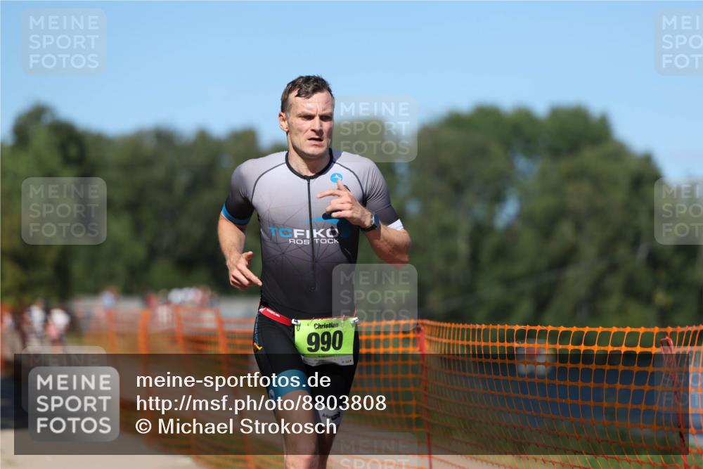 07.09.2025 - 19. Norderstedt Triathlon Michael Strokosch http://msf.ph/oto/8803808 07.09.2025 14:56:14 Laufen 961, 990 meine-sportfotos.de