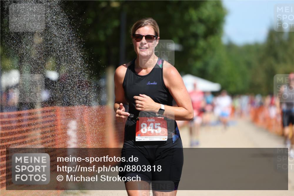 07.09.2025 - 19. Norderstedt Triathlon Michael Strokosch http://msf.ph/oto/8803818 07.09.2025 12:35:28 Laufen 151, 845, 851 meine-sportfotos.de