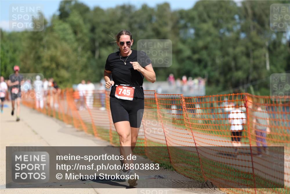 07.09.2025 - 19. Norderstedt Triathlon Michael Strokosch http://msf.ph/oto/8803883 07.09.2025 13:13:34 Laufen 302, 745, 1326 meine-sportfotos.de