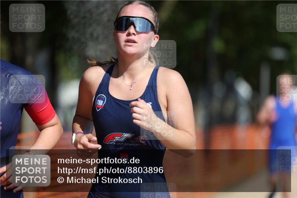 07.09.2025 - 19. Norderstedt Triathlon Michael Strokosch http://msf.ph/oto/8803896 07.09.2025 12:05:34 Laufen 155, 1181, 1193, 1228 meine-sportfotos.de