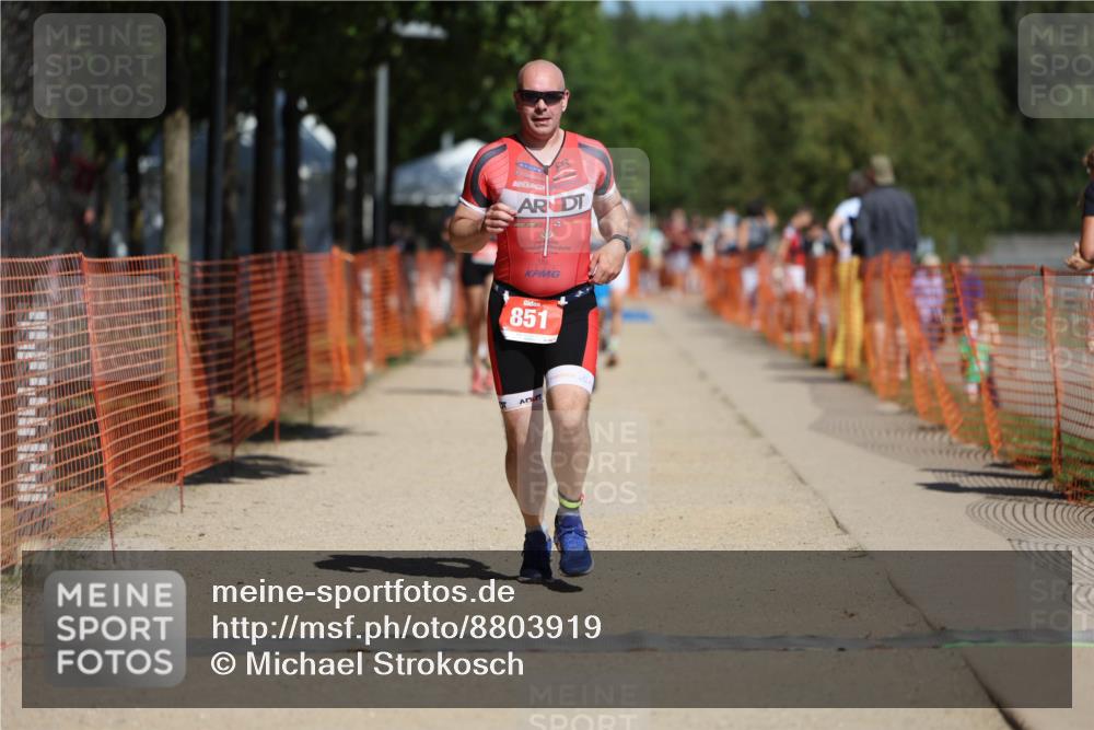 07.09.2025 - 19. Norderstedt Triathlon Michael Strokosch http://msf.ph/oto/8803919 07.09.2025 12:35:33 Laufen 151, 851 meine-sportfotos.de