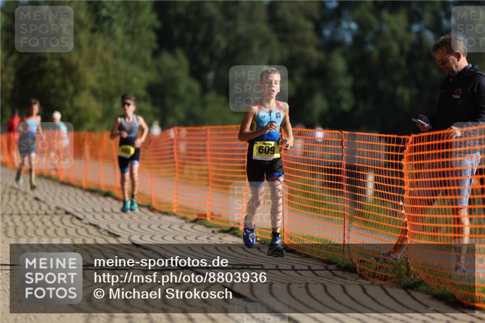 07.09.2025 - 19. Norderstedt Triathlon Michael Strokosch http://msf.ph/oto/8803936 07.09.2025 09:43:27 Laufen 562, 570, 609 meine-sportfotos.de
