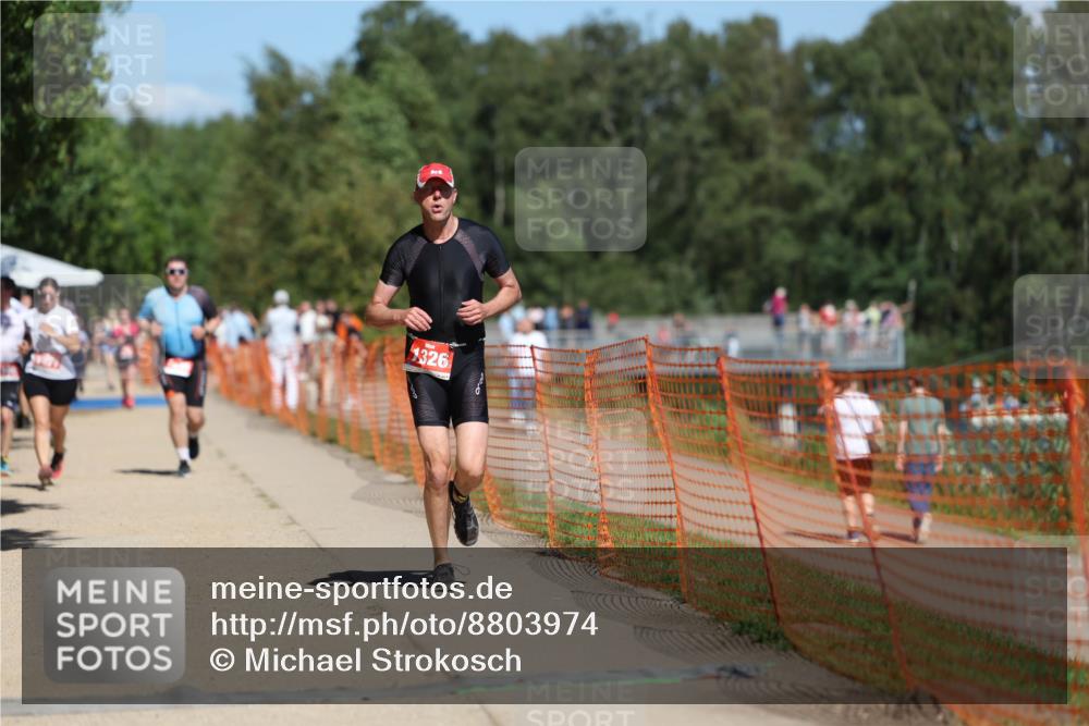 07.09.2025 - 19. Norderstedt Triathlon Michael Strokosch http://msf.ph/oto/8803974 07.09.2025 13:13:39 Laufen 139, 302, 780, 1277, 1326 meine-sportfotos.de