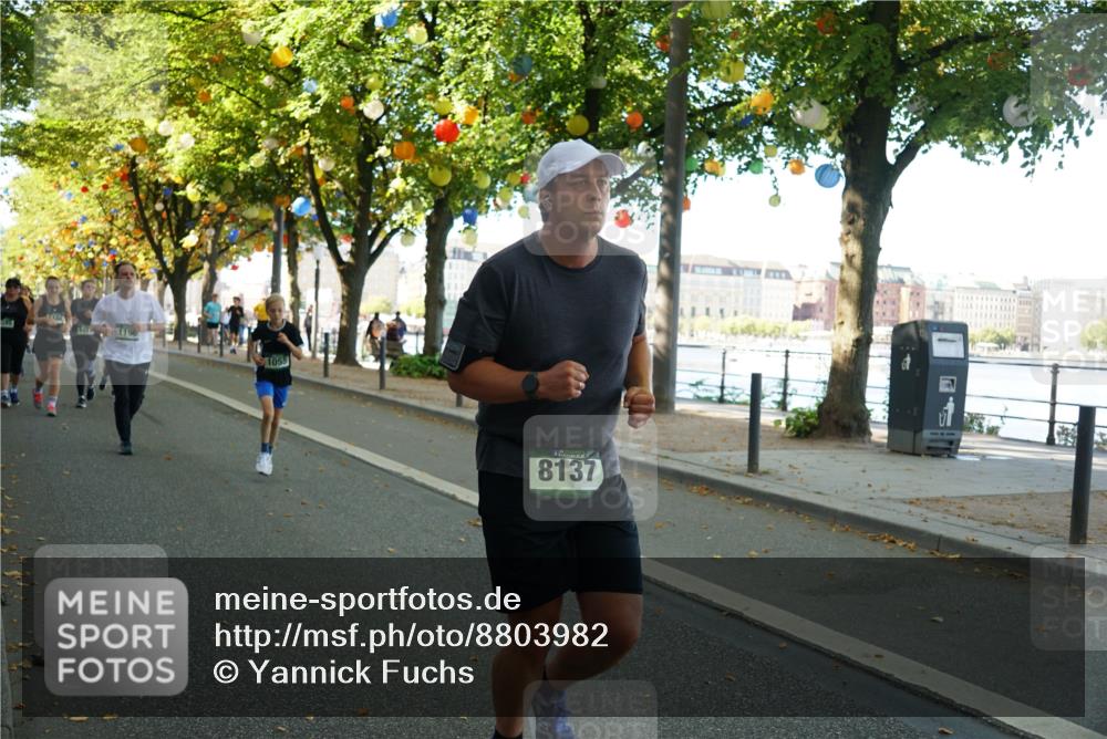 07.09.2025 - BARMER Alsterlauf Yannick Fuchs http://msf.ph/oto/8803982 07.09.2025 11:52:18 Laufen 495, 1472, 1190, 1055, 8137 meine-sportfotos.de