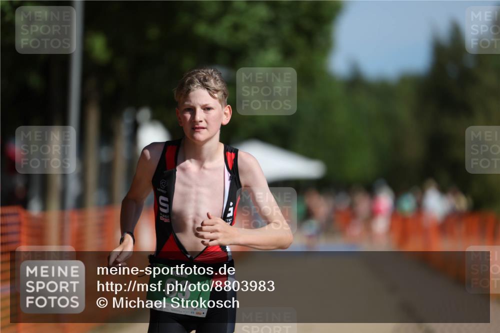 07.09.2025 - 19. Norderstedt Triathlon Michael Strokosch http://msf.ph/oto/8803983 07.09.2025 11:03:35 Laufen 63, 113 meine-sportfotos.de