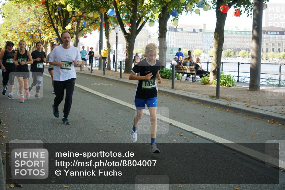 07.09.2025 - BARMER Alsterlauf Yannick Fuchs http://msf.ph/oto/8804007 07.09.2025 11:52:19 Laufen 8395, 1104, 8473, 190, 1055 meine-sportfotos.de