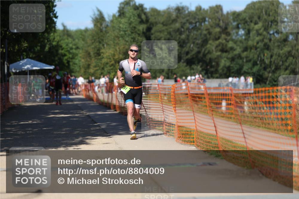 07.09.2025 - 19. Norderstedt Triathlon Michael Strokosch http://msf.ph/oto/8804009 07.09.2025 14:56:38 Laufen 982, 991, 1007 meine-sportfotos.de