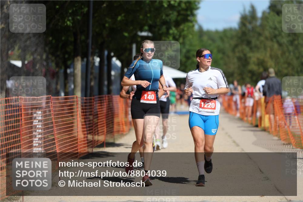 07.09.2025 - 19. Norderstedt Triathlon Michael Strokosch http://msf.ph/oto/8804039 07.09.2025 12:35:40 Laufen 140, 697, 737, 1220 meine-sportfotos.de