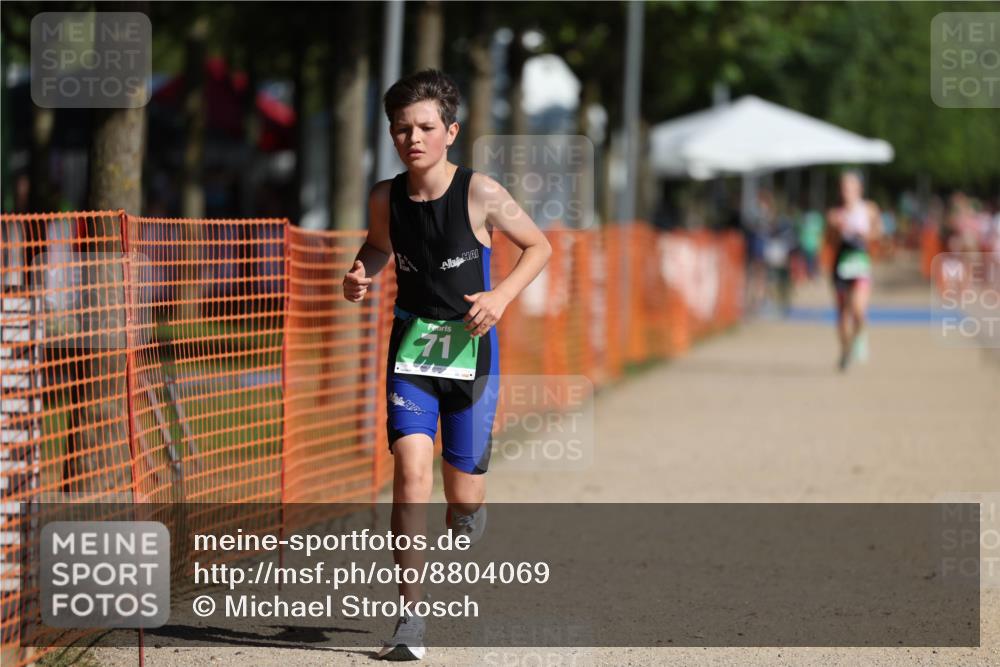 07.09.2025 - 19. Norderstedt Triathlon Michael Strokosch http://msf.ph/oto/8804069 07.09.2025 11:03:49 Laufen 71 meine-sportfotos.de