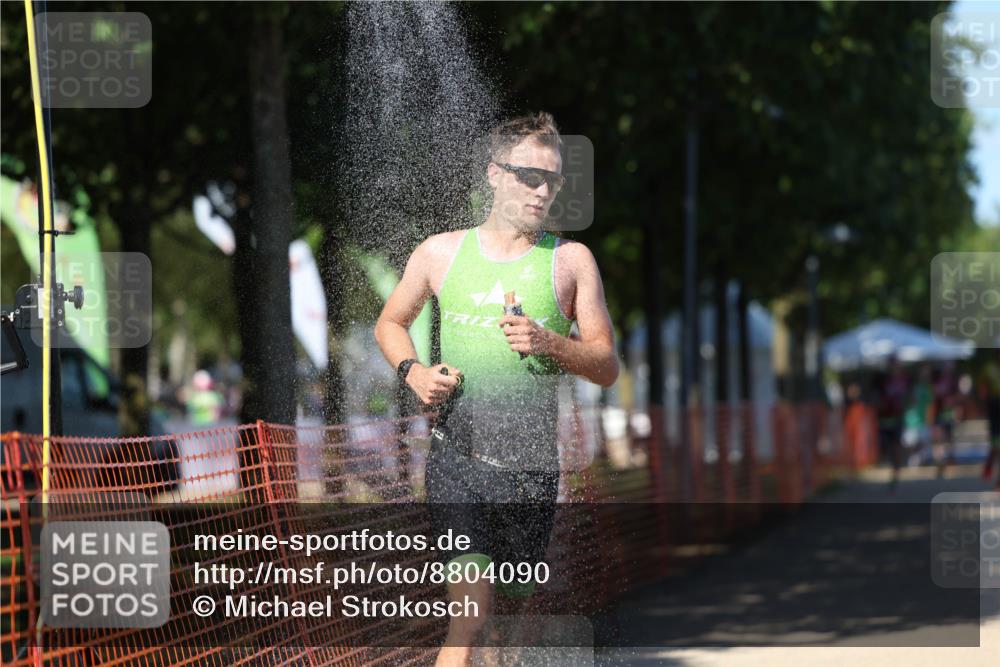 07.09.2025 - 19. Norderstedt Triathlon Michael Strokosch http://msf.ph/oto/8804090 07.09.2025 14:56:42 Laufen 962, 991, 1007 meine-sportfotos.de
