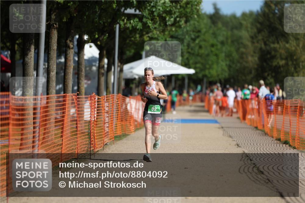 07.09.2025 - 19. Norderstedt Triathlon Michael Strokosch http://msf.ph/oto/8804092 07.09.2025 11:03:54 Laufen 71, 92 meine-sportfotos.de