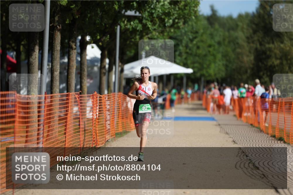 07.09.2025 - 19. Norderstedt Triathlon Michael Strokosch http://msf.ph/oto/8804104 07.09.2025 11:03:54 Laufen 71, 92 meine-sportfotos.de