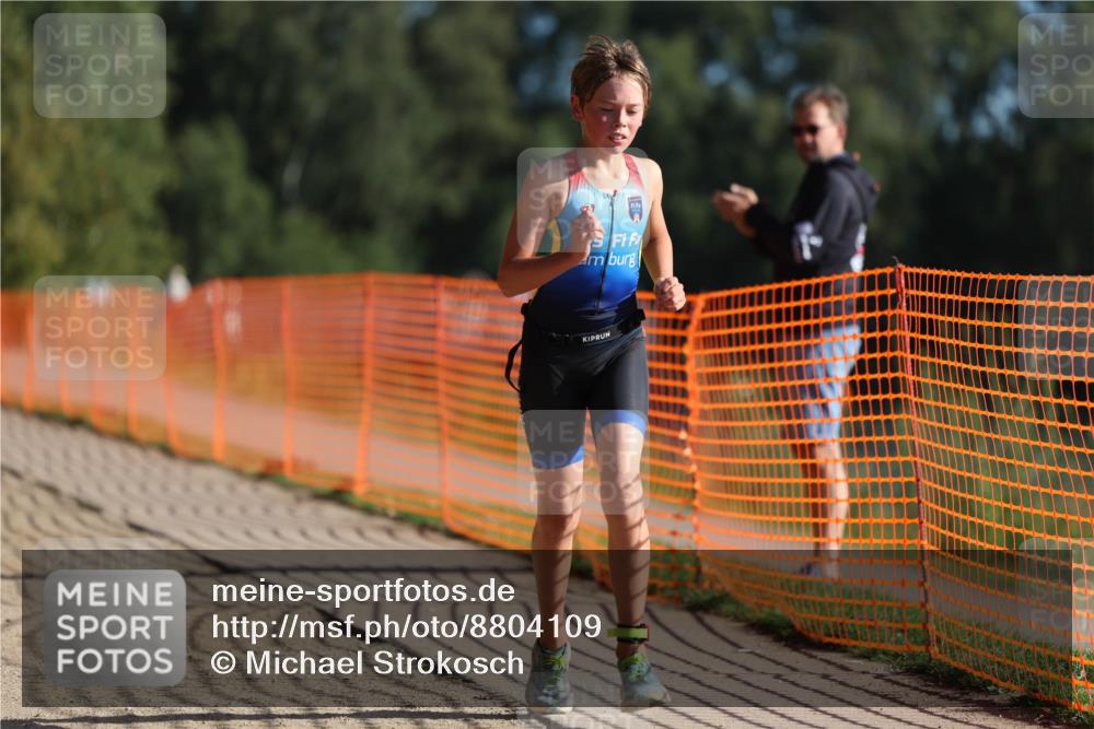 07.09.2025 - 19. Norderstedt Triathlon Michael Strokosch http://msf.ph/oto/8804109 07.09.2025 09:43:37 Laufen 562, 591 meine-sportfotos.de