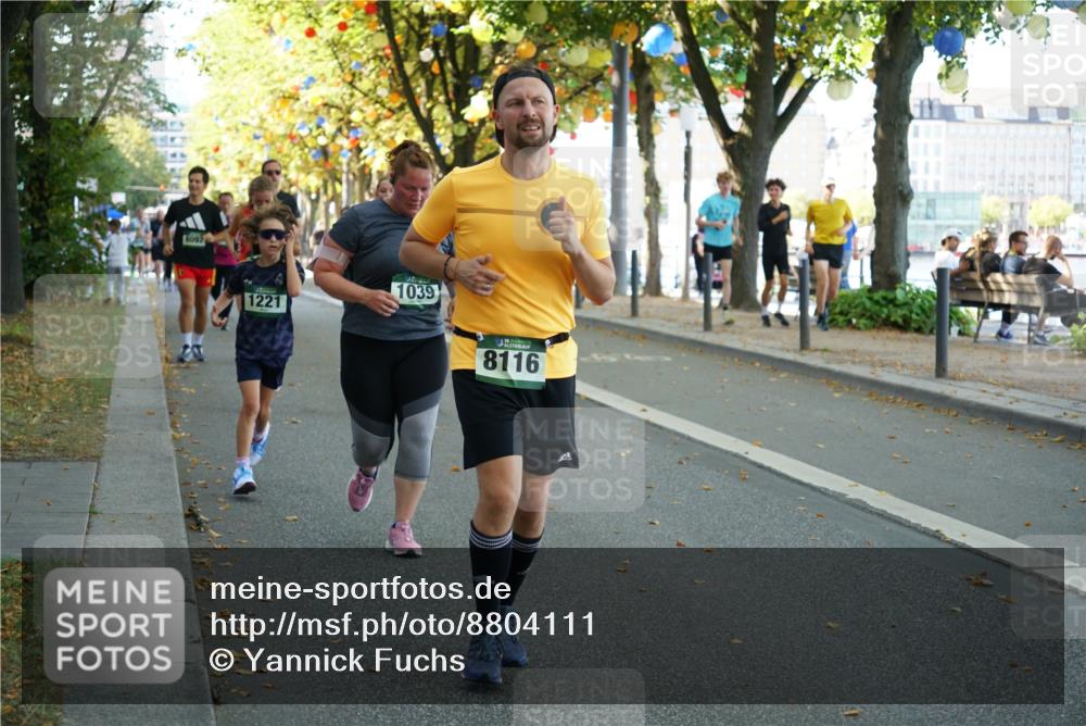 07.09.2025 - BARMER Alsterlauf Yannick Fuchs http://msf.ph/oto/8804111 07.09.2025 11:52:24 Laufen 8097, 1221, 1039, 8116 meine-sportfotos.de