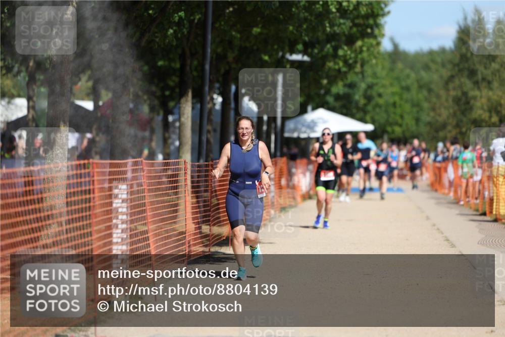 07.09.2025 - 19. Norderstedt Triathlon Michael Strokosch http://msf.ph/oto/8804139 07.09.2025 12:35:56 Laufen 1242 meine-sportfotos.de