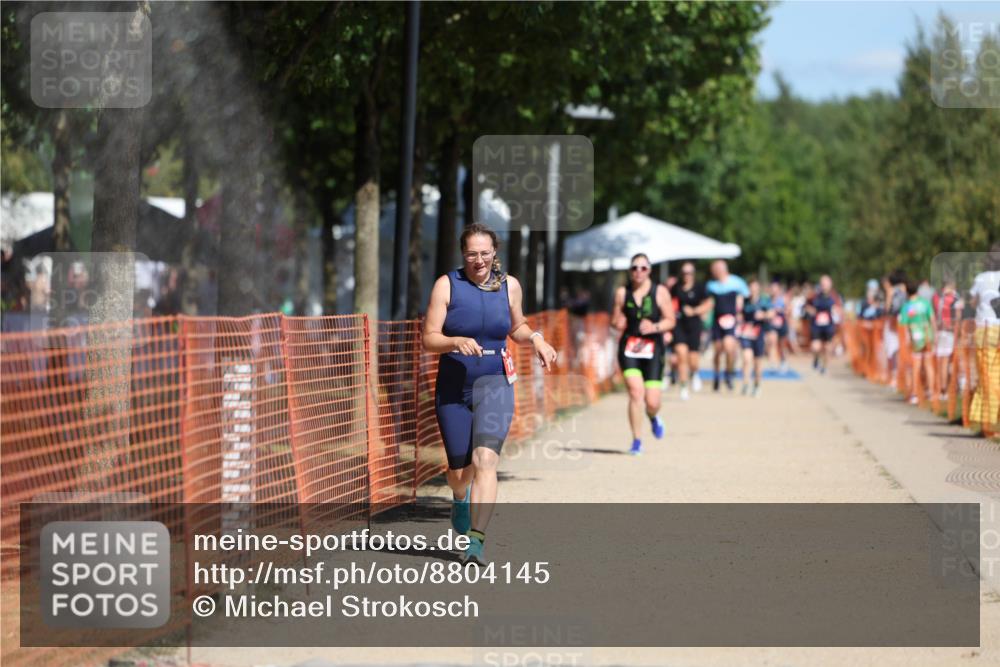 07.09.2025 - 19. Norderstedt Triathlon Michael Strokosch http://msf.ph/oto/8804145 07.09.2025 12:35:57 Laufen 1242, 1258 meine-sportfotos.de