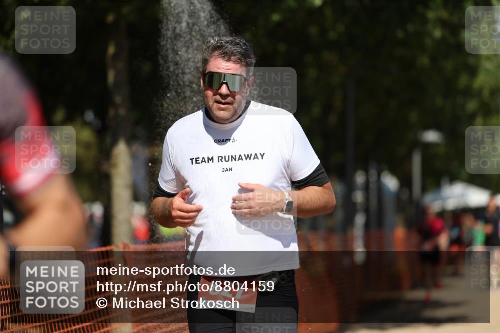 07.09.2025 - 19. Norderstedt Triathlon Michael Strokosch http://msf.ph/oto/8804159 07.09.2025 13:13:52 Laufen 171, 295, 827, 1235, 1293, 1398 meine-sportfotos.de