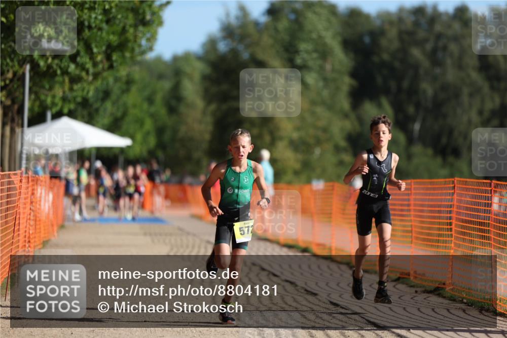 07.09.2025 - 19. Norderstedt Triathlon Michael Strokosch http://msf.ph/oto/8804181 07.09.2025 09:43:45 Laufen 568, 572 meine-sportfotos.de
