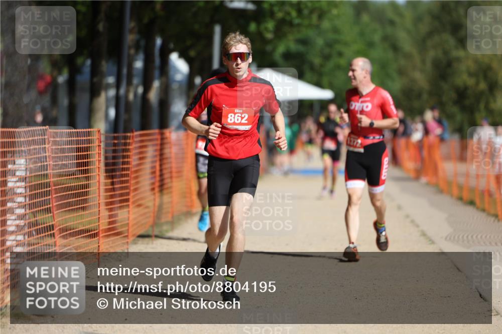 07.09.2025 - 19. Norderstedt Triathlon Michael Strokosch http://msf.ph/oto/8804195 07.09.2025 12:05:55 Laufen 237, 862, 1225, 1265, 1372 meine-sportfotos.de