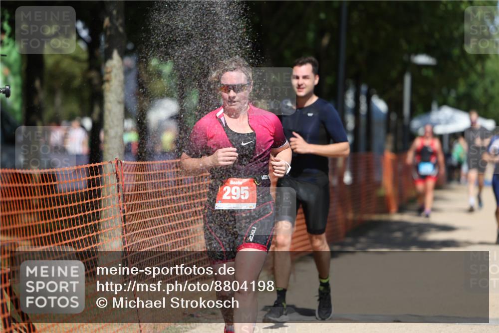 07.09.2025 - 19. Norderstedt Triathlon Michael Strokosch http://msf.ph/oto/8804198 07.09.2025 13:14:00 Laufen 171, 177, 295, 1376 meine-sportfotos.de