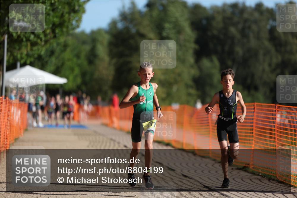 07.09.2025 - 19. Norderstedt Triathlon Michael Strokosch http://msf.ph/oto/8804199 07.09.2025 09:43:46 Laufen 568, 572 meine-sportfotos.de