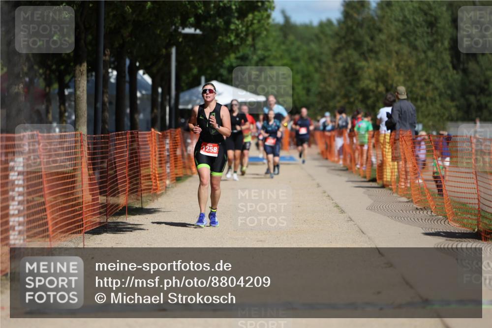 07.09.2025 - 19. Norderstedt Triathlon Michael Strokosch http://msf.ph/oto/8804209 07.09.2025 12:36:00 Laufen 1242, 1258 meine-sportfotos.de