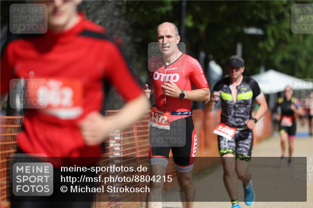 07.09.2025 - 19. Norderstedt Triathlon Michael Strokosch http://msf.ph/oto/8804215 07.09.2025 12:05:58 Laufen 822, 862, 1265, 1372 meine-sportfotos.de