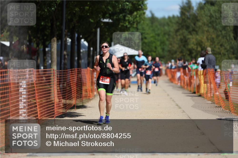 07.09.2025 - 19. Norderstedt Triathlon Michael Strokosch http://msf.ph/oto/8804255 07.09.2025 12:36:02 Laufen 1242, 1258 meine-sportfotos.de