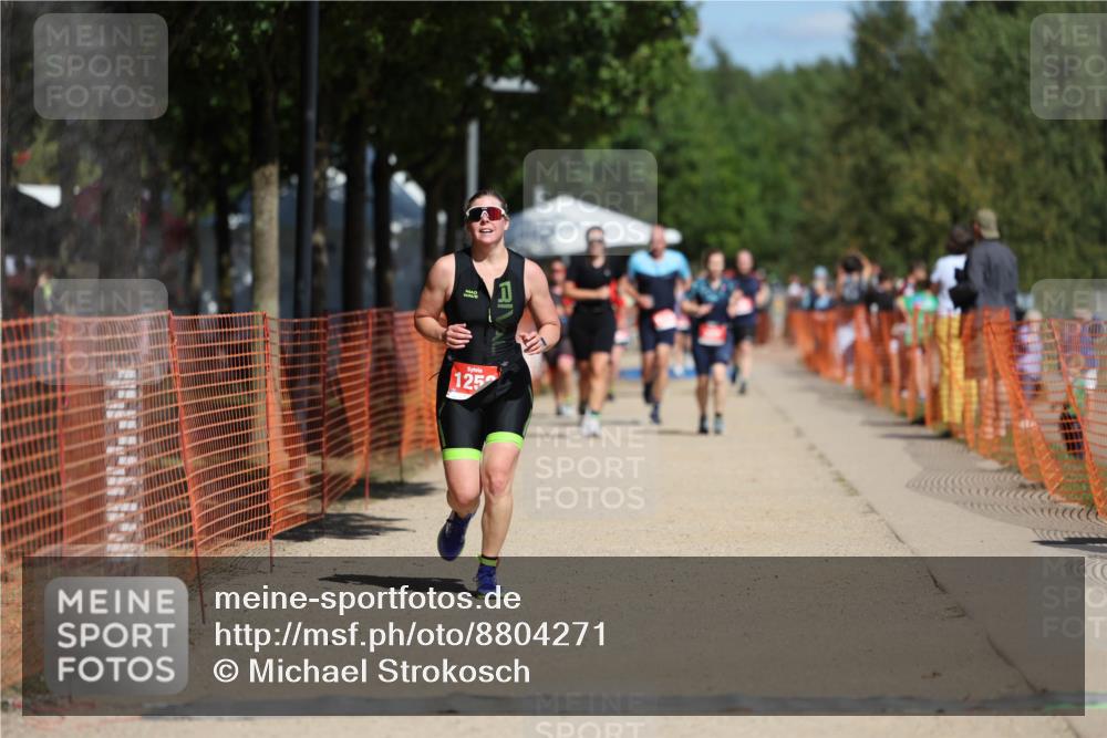07.09.2025 - 19. Norderstedt Triathlon Michael Strokosch http://msf.ph/oto/8804271 07.09.2025 12:36:02 Laufen 1242, 1258 meine-sportfotos.de
