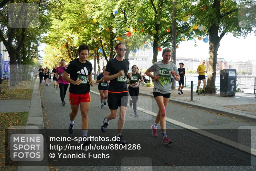07.09.2025 - BARMER Alsterlauf Yannick Fuchs http://msf.ph/oto/8804286 07.09.2025 11:52:31 Laufen 9097, 1064, 1141, 1046, 1206 meine-sportfotos.de