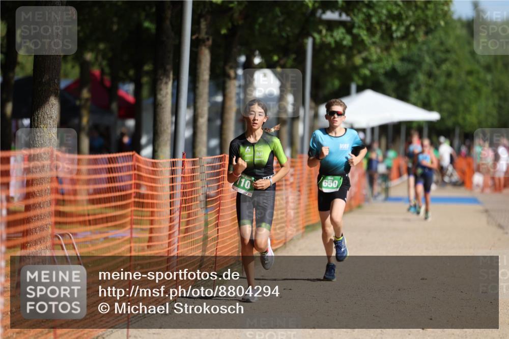 07.09.2025 - 19. Norderstedt Triathlon Michael Strokosch http://msf.ph/oto/8804294 07.09.2025 11:04:31 Laufen 110, 650 meine-sportfotos.de