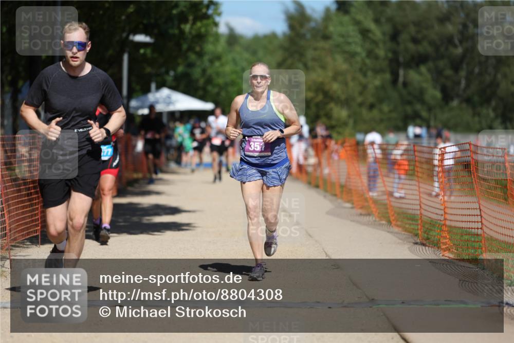 07.09.2025 - 19. Norderstedt Triathlon Michael Strokosch http://msf.ph/oto/8804308 07.09.2025 13:14:07 Laufen 177, 351, 1376, 1477 meine-sportfotos.de