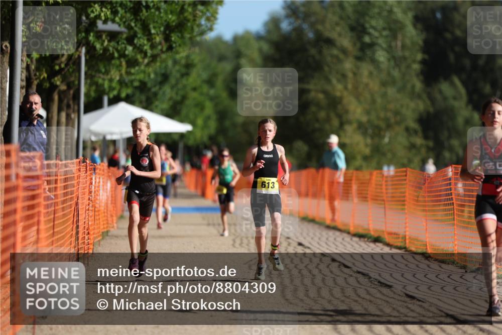 07.09.2025 - 19. Norderstedt Triathlon Michael Strokosch http://msf.ph/oto/8804309 07.09.2025 09:43:58 Laufen 563, 586, 613 meine-sportfotos.de