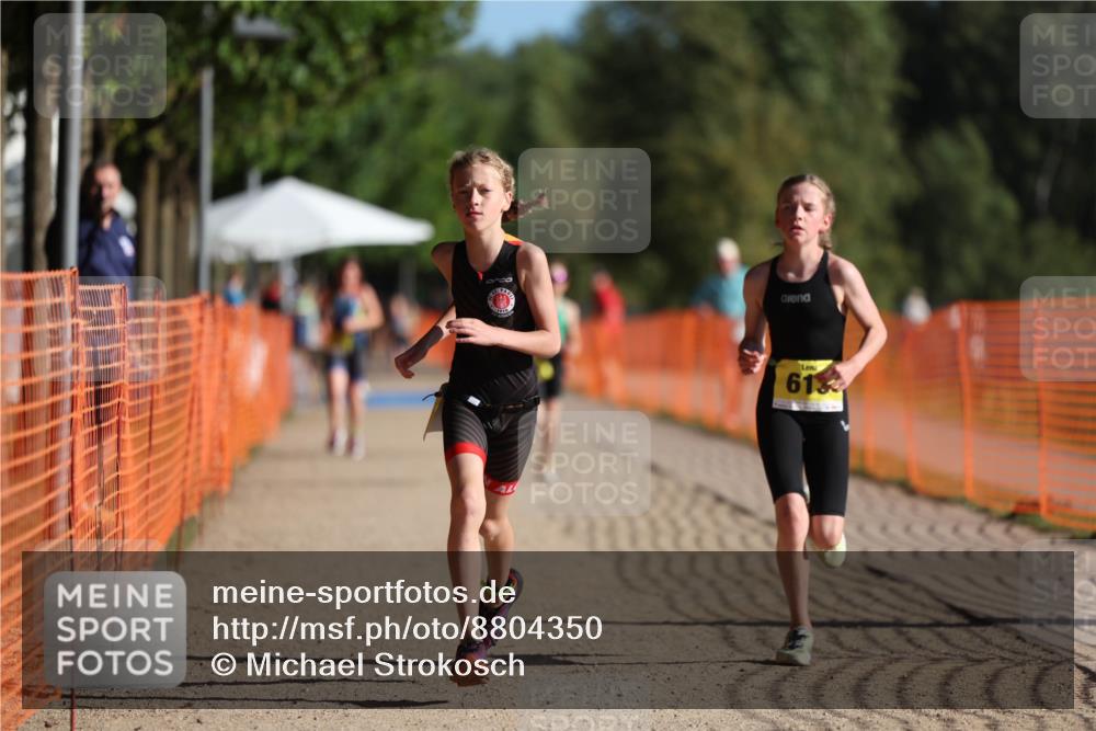 07.09.2025 - 19. Norderstedt Triathlon Michael Strokosch http://msf.ph/oto/8804350 07.09.2025 09:44:01 Laufen 563, 586, 587, 613 meine-sportfotos.de