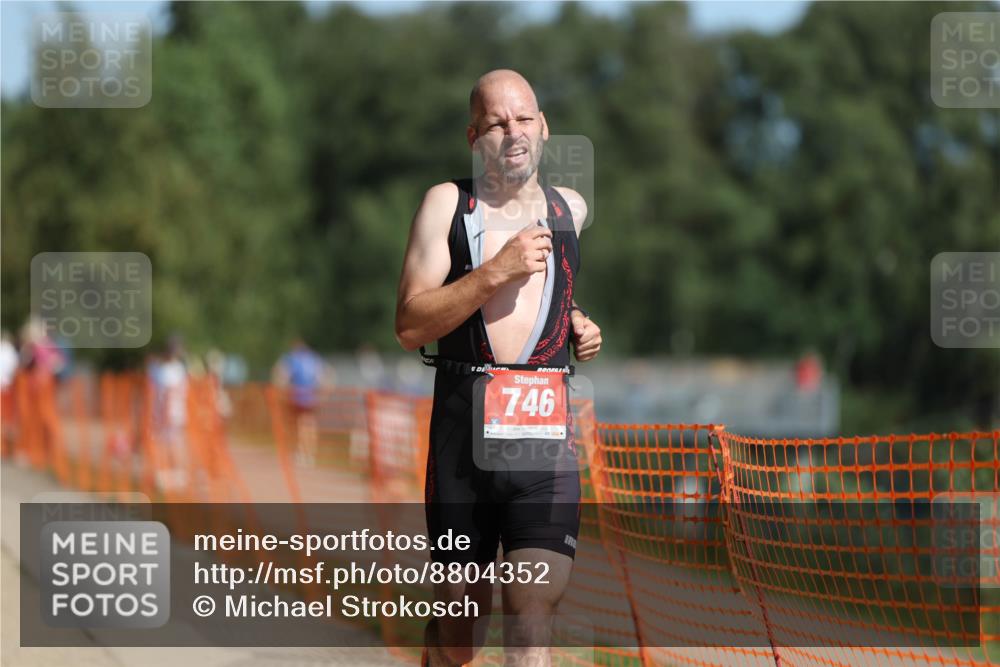 07.09.2025 - 19. Norderstedt Triathlon Michael Strokosch http://msf.ph/oto/8804352 07.09.2025 12:06:14 Laufen 746 meine-sportfotos.de