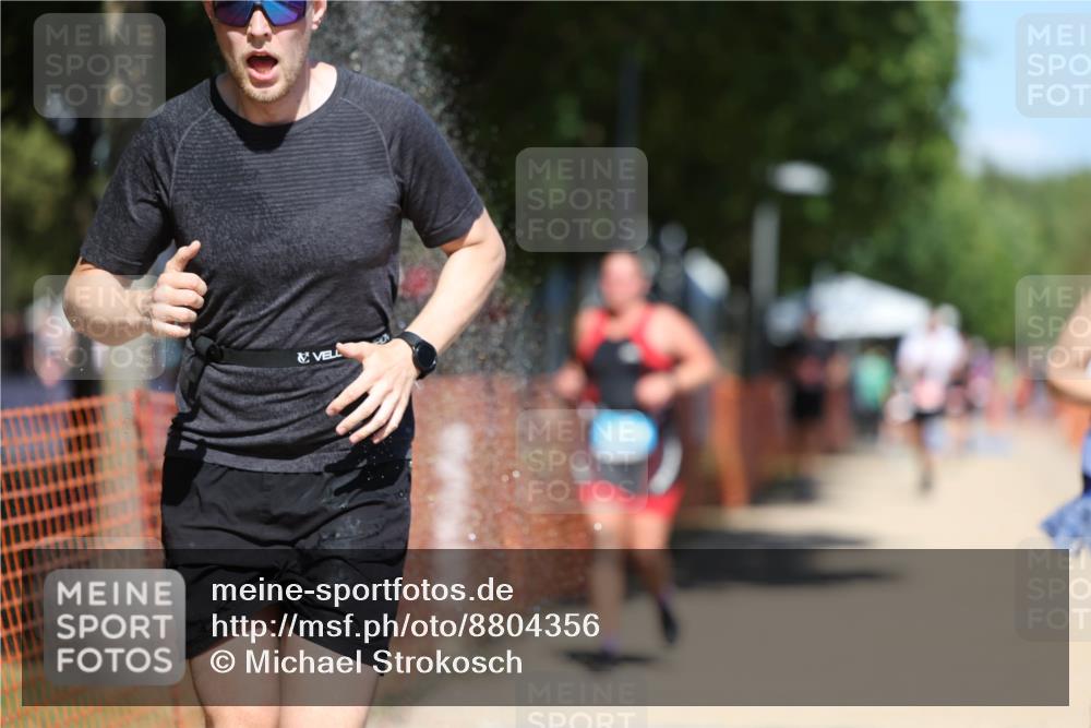 07.09.2025 - 19. Norderstedt Triathlon Michael Strokosch http://msf.ph/oto/8804356 07.09.2025 13:14:09 Laufen 177, 351, 1477 meine-sportfotos.de