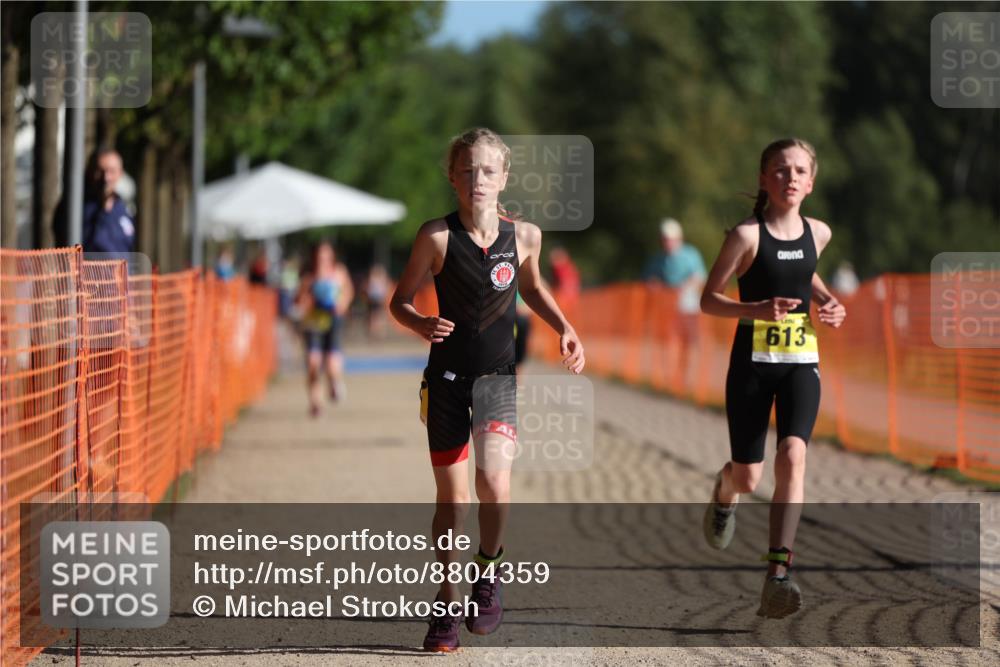 07.09.2025 - 19. Norderstedt Triathlon Michael Strokosch http://msf.ph/oto/8804359 07.09.2025 09:44:01 Laufen 563, 586, 587, 613 meine-sportfotos.de