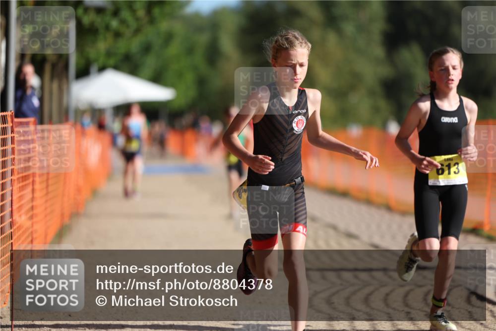 07.09.2025 - 19. Norderstedt Triathlon Michael Strokosch http://msf.ph/oto/8804378 07.09.2025 09:44:02 Laufen 563, 586, 587, 613 meine-sportfotos.de