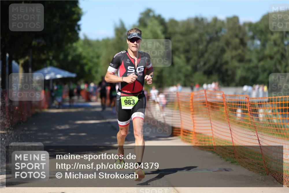 07.09.2025 - 19. Norderstedt Triathlon Michael Strokosch http://msf.ph/oto/8804379 07.09.2025 14:57:23 Laufen 983 meine-sportfotos.de
