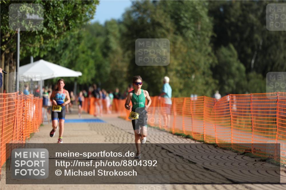 07.09.2025 - 19. Norderstedt Triathlon Michael Strokosch http://msf.ph/oto/8804392 07.09.2025 09:44:03 Laufen 563, 586, 587, 613 meine-sportfotos.de